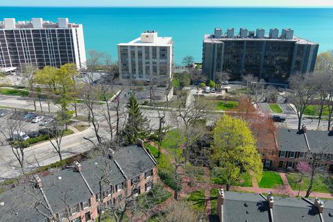 809 Westerfield Dr, Wilmette, IL 60091 photo 4