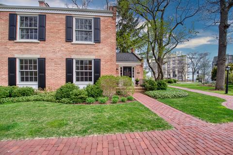 809 Westerfield Dr, Wilmette, IL 60091 photo 1