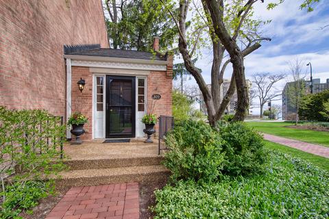 809 Westerfield Dr, Wilmette, IL 60091 photo 5