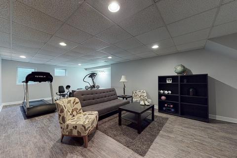 3820 Bordeaux Dr, Hoffman Estates, IL 60192 photo 25