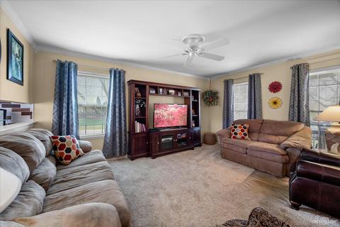 711 Mariner Ct, Elgin, IL 60120 photo 5