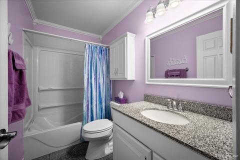 711 Mariner Ct, Elgin, IL 60120 photo 17