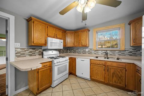 208 E 9th St, Sandwich, IL 60548 photo 5