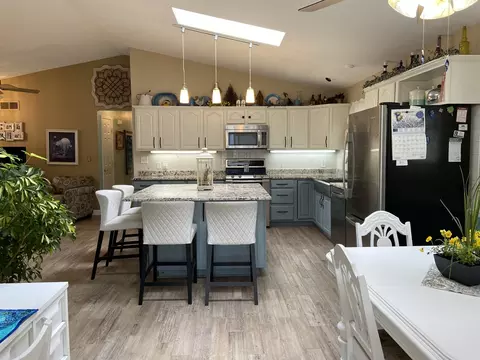 429 S Main St, Seneca, IL 61360 photo 5