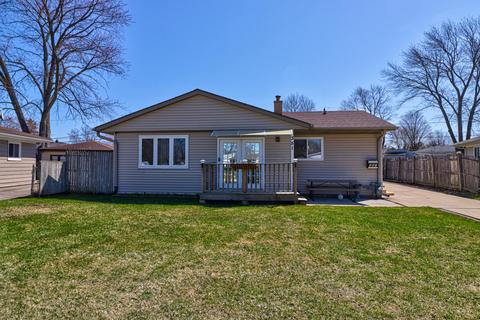 351 Maureen Dr, Wheeling, IL 60090 photo 2