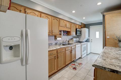 351 Maureen Dr, Wheeling, IL 60090 photo 8