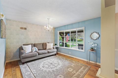 1014 Devonshire Dr, Champaign, IL 61821 photo 10
