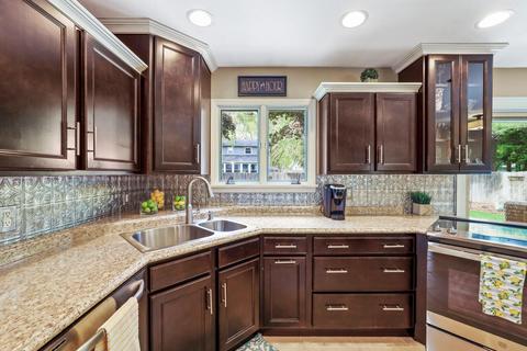 1014 Devonshire Dr, Champaign, IL 61821 photo 20