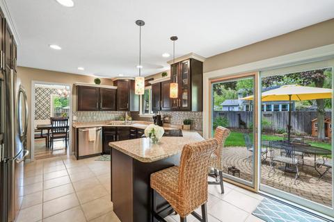 1014 Devonshire Dr, Champaign, IL 61821 photo 27