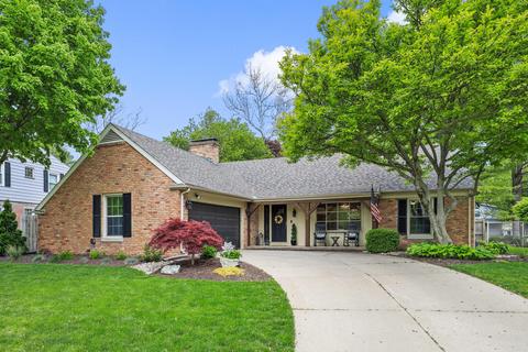 1014 Devonshire Dr, Champaign, IL 61821 photo 1