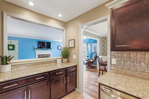 1014 Devonshire Dr, Champaign, IL 61821 photo 23