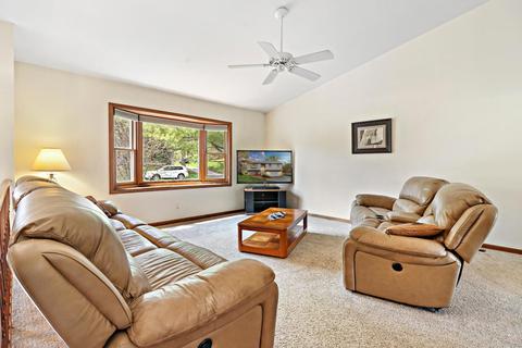1914 Orchard Ln, Mchenry, IL 60050 photo 3