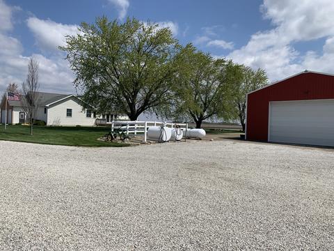 21500 Airport Rd, Weldon, IL 61882 photo 17