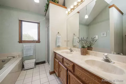 1200 Eagle Ct, Wheaton, IL 60189 photo 18