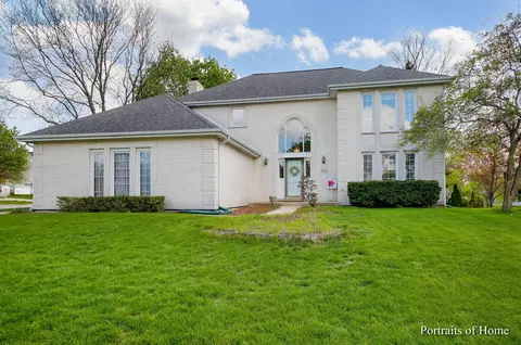 1200 Eagle Ct, Wheaton, IL 60189 photo 1