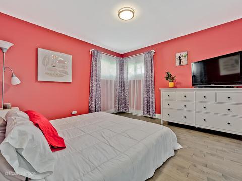 99 E Walnut Ave, Des Plaines, IL 60016 photo 18