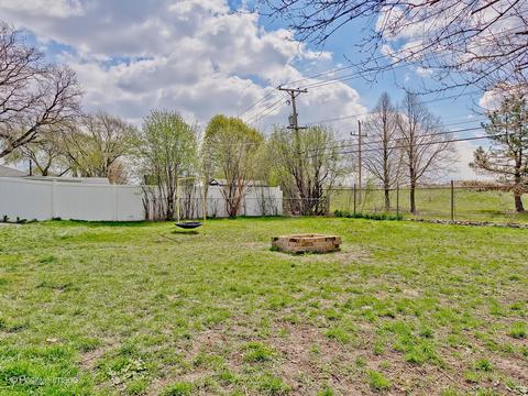 99 E Walnut Ave, Des Plaines, IL 60016 photo 25