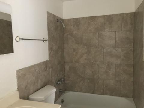 1371 Monomoy St #E2, Aurora, IL 60506 photo 7
