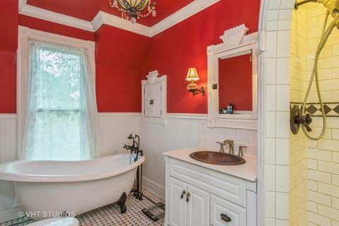 232 Standish St, Elgin, IL 60123 photo 9