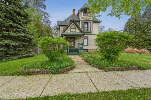 232 Standish St, Elgin, IL 60123 photo 1