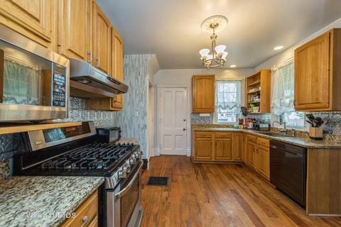 232 Standish St, Elgin, IL 60123 photo 4