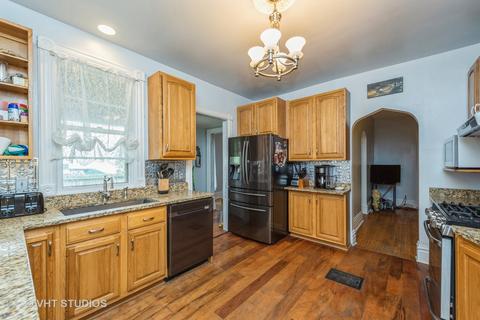 232 Standish St, Elgin, IL 60123 photo 5