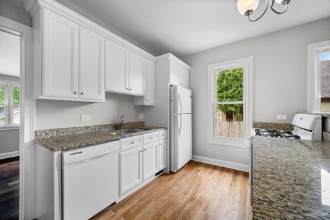 307 E State St, Geneva, IL 60134 photo 6