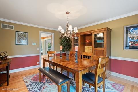 2010 Chatham Dr, Wheaton, IL 60189 photo 12