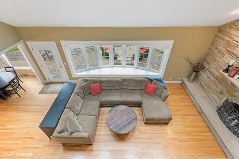 2010 Chatham Dr, Wheaton, IL 60189 photo 10