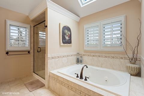 2010 Chatham Dr, Wheaton, IL 60189 photo 20