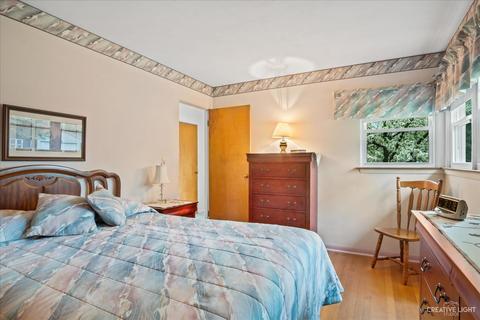 1318 Nelson Cir, Wheaton, IL 60189 photo 12
