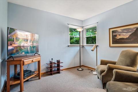 1318 Nelson Cir, Wheaton, IL 60189 photo 5