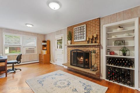 311 Elm St, Wheaton, IL 60189 photo 8