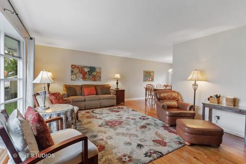 311 Elm St, Wheaton, IL 60189 photo 3