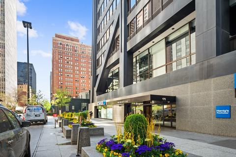 175 E Delaware Pl #7901, Chicago, IL 60611 photo 10