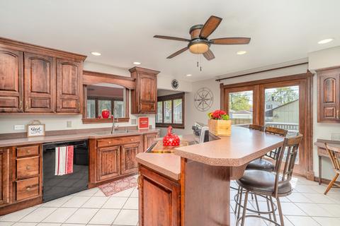 417 E Chapin St, Morris, IL 60450 photo 2