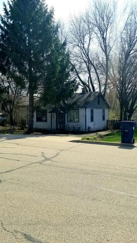 1351 N Harrison St, Algonquin, IL 60102 photo 2