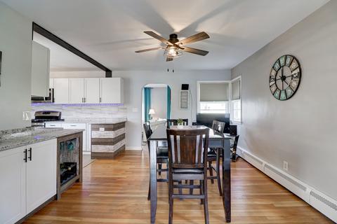 802 N Allen Ave, Mchenry, IL 60050 photo 3