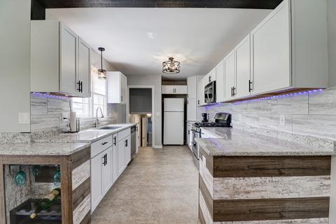 802 N Allen Ave, Mchenry, IL 60050 photo 7