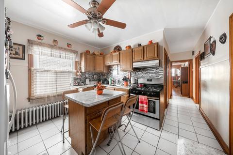 7143 S Fairfield Ave, Chicago, IL 60629 photo 4