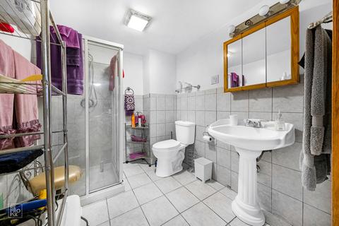 7143 S Fairfield Ave, Chicago, IL 60629 photo 9
