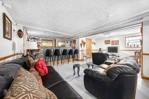 7143 S Fairfield Ave, Chicago, IL 60629 photo 12