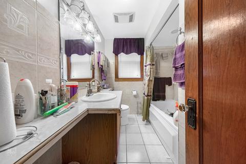 7143 S Fairfield Ave, Chicago, IL 60629 photo 7