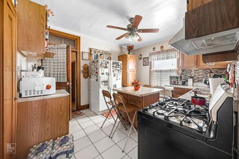 7143 S Fairfield Ave, Chicago, IL 60629 photo 5