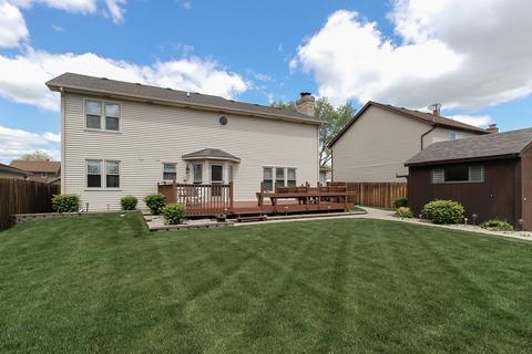 751 Falmore Dr, Bartlett, IL 60103 photo 2