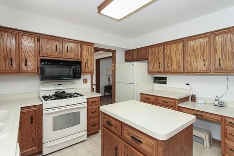 751 Falmore Dr, Bartlett, IL 60103 photo 10