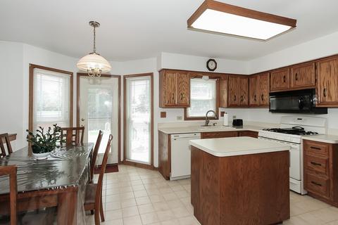 751 Falmore Dr, Bartlett, IL 60103 photo 11