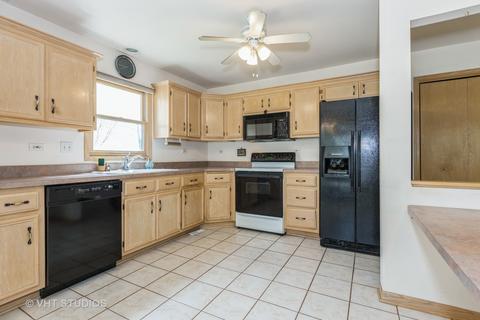 70 79th St, Willowbrook, IL 60527 photo 4