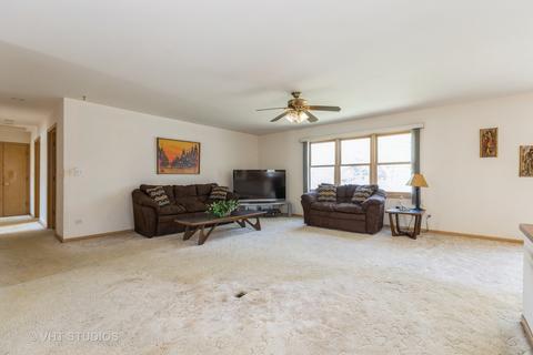 70 79th St, Willowbrook, IL 60527 photo 3