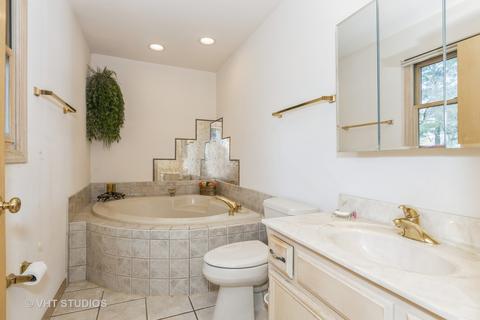70 79th St, Willowbrook, IL 60527 photo 7
